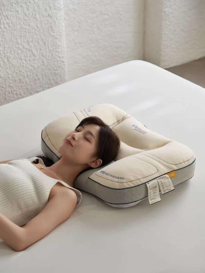 RUỘT GỐI CÔNG THÁI HỌC BẢO VỆ CỔ CHỐNG MỎI VAI GÁY V6 SIZE 48*74CM