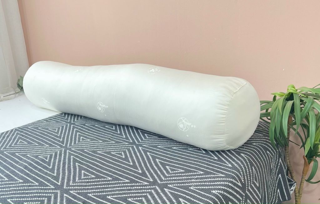 RUỘT GỐI ÔM LỤA TƠ TẰM SILK SOYBEAN GOLDEN