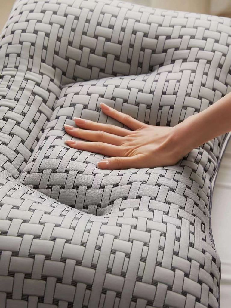 RUỘT GỐI MATXA DỆT KIM ĐAN TRE THIẾT KẾ CÔNG THÁI HỌC ĐỊNH HÌNH CHỐNG MỎI VAI GÁY SIZE 48*74CM