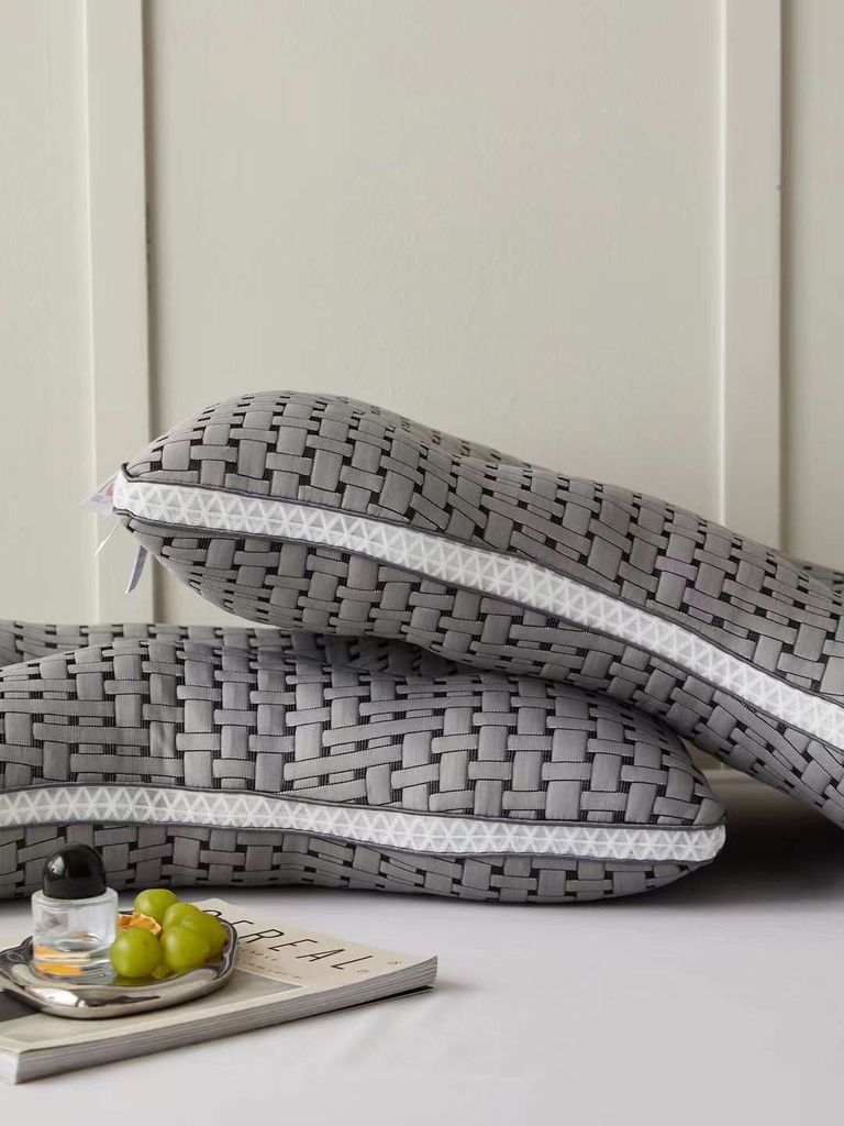 RUỘT GỐI MATXA DỆT KIM ĐAN TRE THIẾT KẾ CÔNG THÁI HỌC ĐỊNH HÌNH CHỐNG MỎI VAI GÁY SIZE 48*74CM