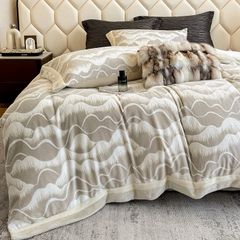 Milk Velvet Lovewe 220gram | 4Pcs Cover Premium Bedding Set | ID LOWE4PCSVMILK220GR12COLORM1