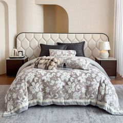 Milk Velvet Lovewe 220gram | 4Pcs Cover Premium Bedding Set | ID LOWE4PCSVMILK220GR12COLORM1