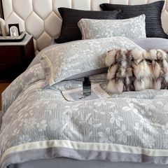 Milk Velvet Lovewe 220gram | 4Pcs Cover Premium Bedding Set | ID LOWE4PCSVMILK220GR12COLORM2