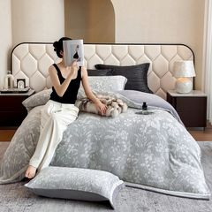 Milk Velvet Lovewe 220gram | 4Pcs Cover Premium Bedding Set | ID LOWE4PCSVMILK220GR12COLORM2