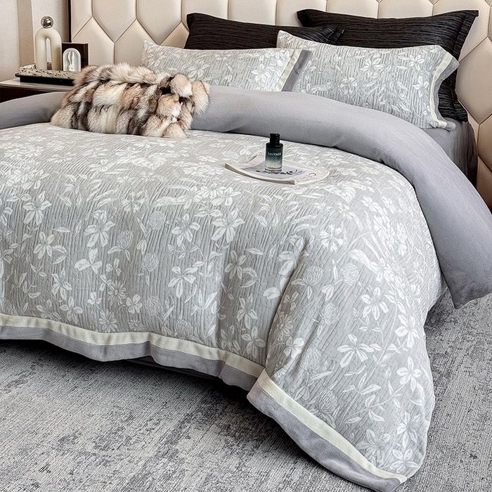 Milk Velvet Lovewe 220gram | 4Pcs Cover Premium Bedding Set | ID LOWE4PCSVMILK220GR12COLORM2