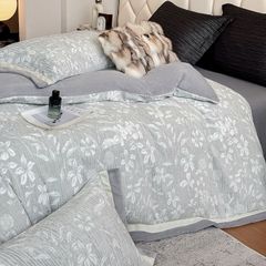 Milk Velvet Lovewe 220gram | 4Pcs Cover Premium Bedding Set | ID LOWE4PCSVMILK220GR12COLORM2