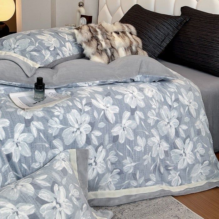 Milk Velvet Lovewe 220gram | 4Pcs Cover Premium Bedding Set | ID LOWE4PCSVMILK220GR12COLORM3