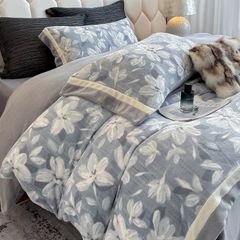 Milk Velvet Lovewe 220gram | 4Pcs Cover Premium Bedding Set | ID LOWE4PCSVMILK220GR12COLORM3