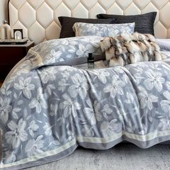 Milk Velvet Lovewe 220gram | 4Pcs Cover Premium Bedding Set | ID LOWE4PCSVMILK220GR12COLORM3