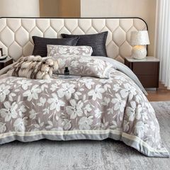 Milk Velvet Lovewe 220gram | 4Pcs Cover Premium Bedding Set | ID LOWE4PCSVMILK220GR12COLORM4