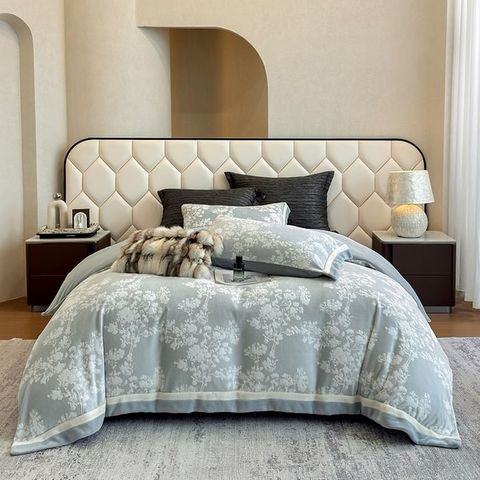 Milk Velvet Lovewe 220gram | 4Pcs Cover Premium Bedding Set | ID LOWE4PCSVMILK220GR12COLORM5