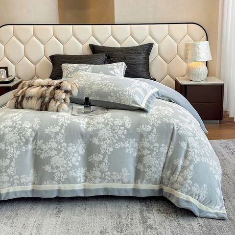 Milk Velvet Lovewe 220gram | 4Pcs Cover Premium Bedding Set | ID LOWE4PCSVMILK220GR12COLORM5