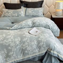 Milk Velvet Lovewe 220gram | 4Pcs Cover Premium Bedding Set | ID LOWE4PCSVMILK220GR12COLORM5