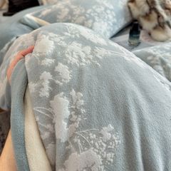 Milk Velvet Lovewe 220gram | 4Pcs Cover Premium Bedding Set | ID LOWE4PCSVMILK220GR12COLORM5