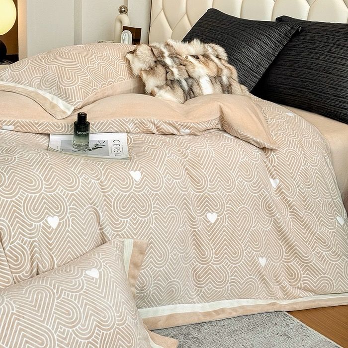 Milk Velvet Lovewe 220gram | 4Pcs Cover Premium Bedding Set | ID LOWE4PCSVMILK220GR12COLORM6