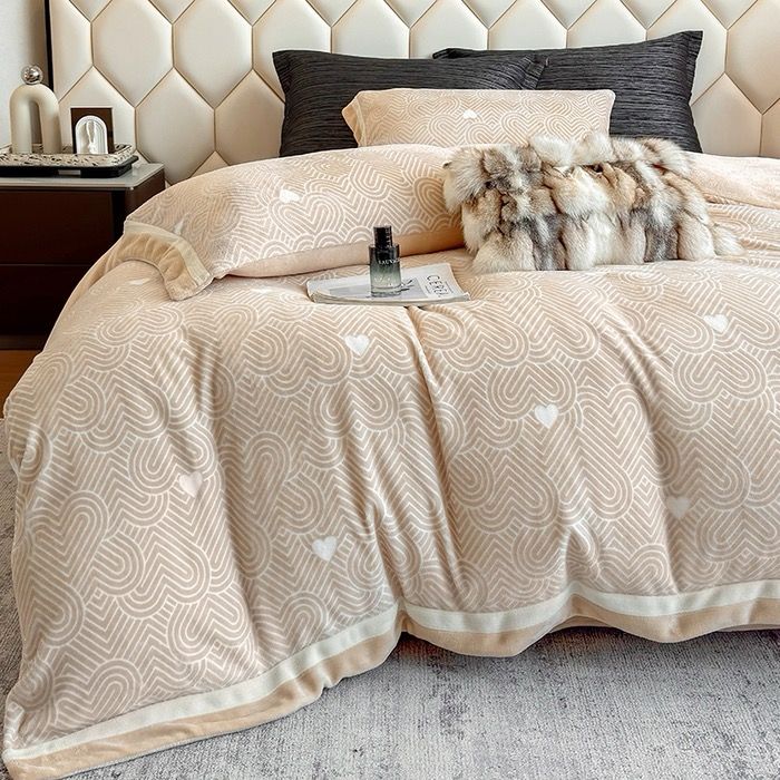 Milk Velvet Lovewe 220gram | 4Pcs Cover Premium Bedding Set | ID LOWE4PCSVMILK220GR12COLORM6