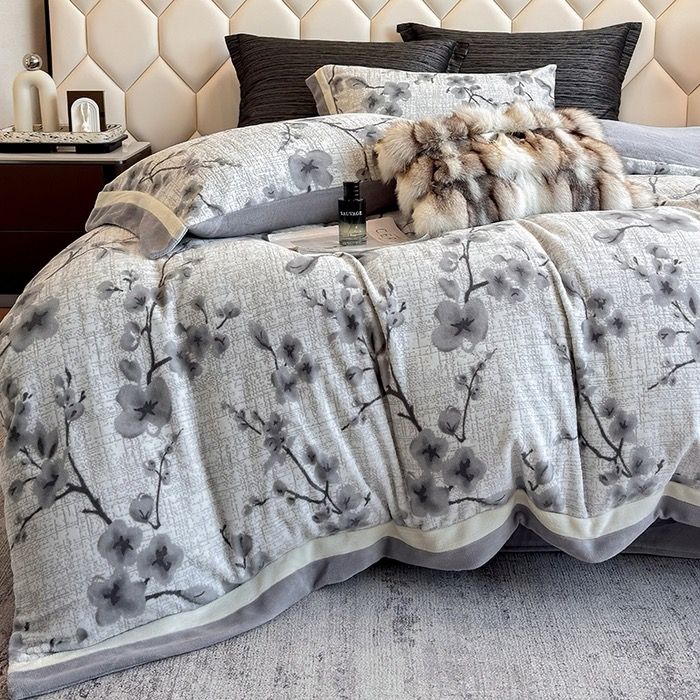 Milk Velvet Lovewe 220gram | 4Pcs Cover Premium Bedding Set | ID LOWE4PCSVMILK220GR12COLORM8