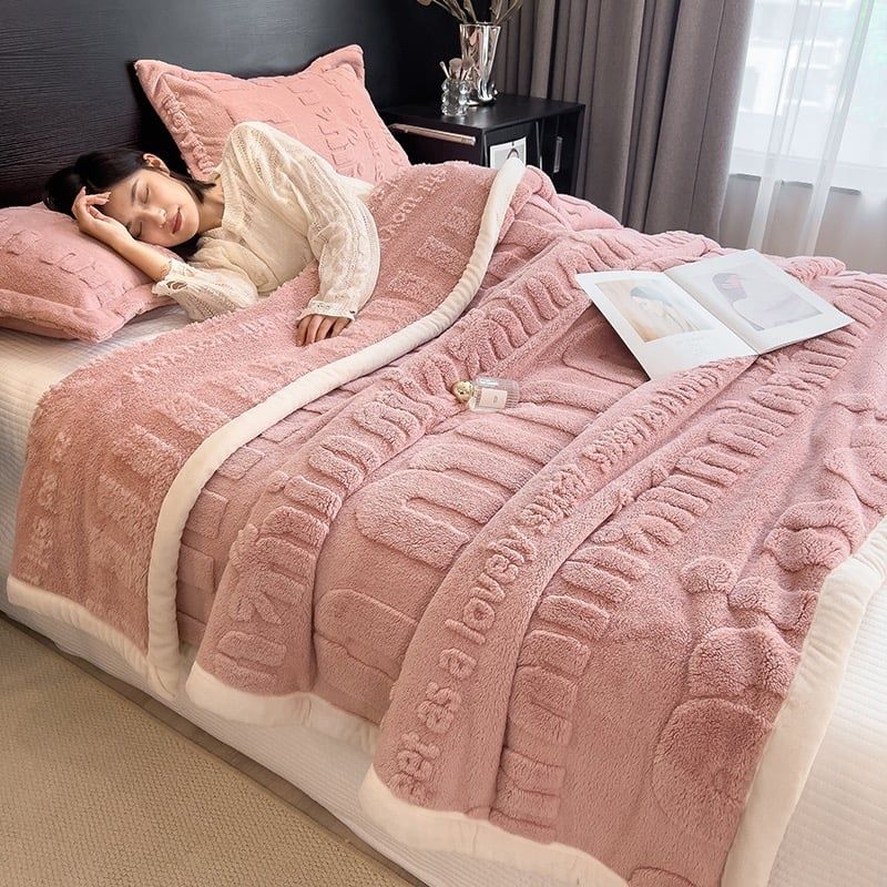 Home Text – Wool Blanket | Chăn Lông Cừu Minmin 230×200cm (1.6kg) | Deep Pink