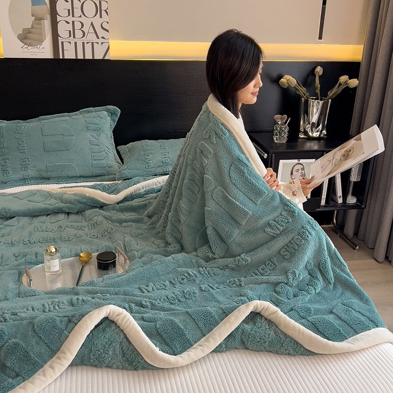 Home Text – Wool Blanket | Chăn Lông Cừu Minmin 230×200cm (1.6kg) | Cobalt