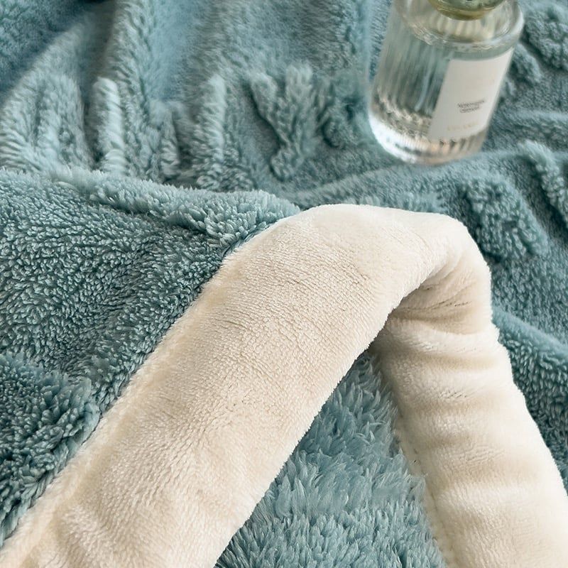 Home Text – Wool Blanket | Chăn Lông Cừu Minmin 230×200cm (1.6kg) | Cobalt