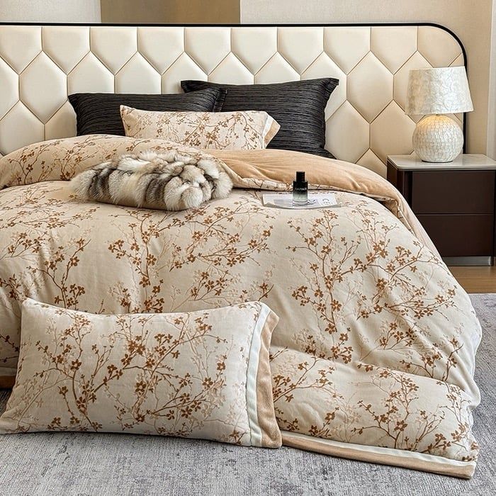 Milk Velvet Lovewe 220gram | 4Pcs Cover Premium Bedding Set | ID LOWE4PCSVMILK220GR12COLORM9