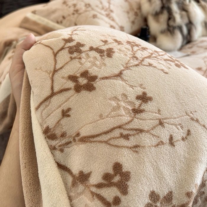 Milk Velvet Lovewe 220gram | 4Pcs Cover Premium Bedding Set | ID LOWE4PCSVMILK220GR12COLORM9