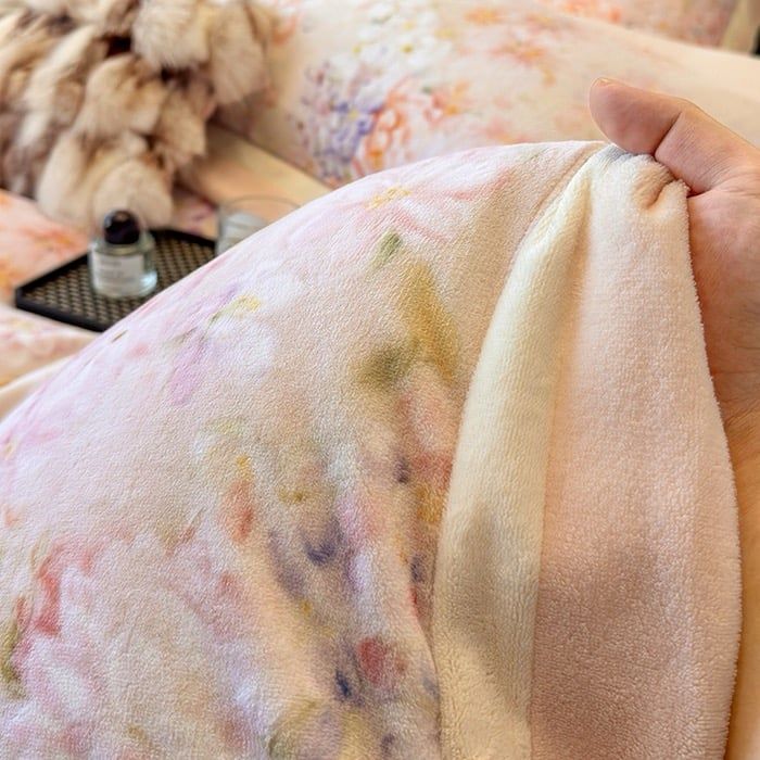 Milk Velvet Lovewe 220gram | 4Pcs Cover Premium Bedding Set | ID LOWE4PCSVMILK220GR12COLORM10