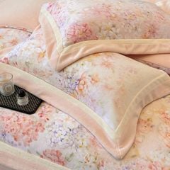 Milk Velvet Lovewe 220gram | 4Pcs Cover Premium Bedding Set | ID LOWE4PCSVMILK220GR12COLORM10