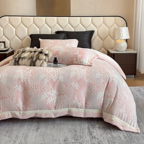 Milk Velvet Lovewe 220gram | 4Pcs Cover Premium Bedding Set | ID LOWE4PCSVMILK220GR12COLORM11