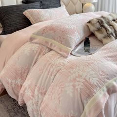 Milk Velvet Lovewe 220gram | 4Pcs Cover Premium Bedding Set | ID LOWE4PCSVMILK220GR12COLORM11