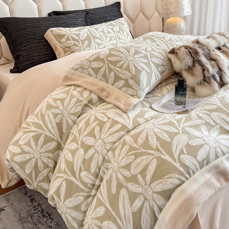 Milk Velvet Lovewe 220gram | 4Pcs Cover Premium Bedding Set | ID LOWE4PCSVMILK220GR12COLORM12