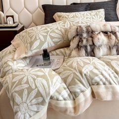 Milk Velvet Lovewe 220gram | 4Pcs Cover Premium Bedding Set | ID LOWE4PCSVMILK220GR12COLORM12