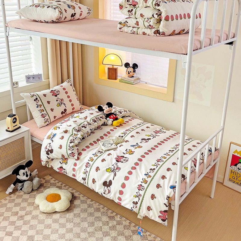 4Pcs Cotton Disney Beddingset Case Disneyland World with Mushrooms and Strawberries