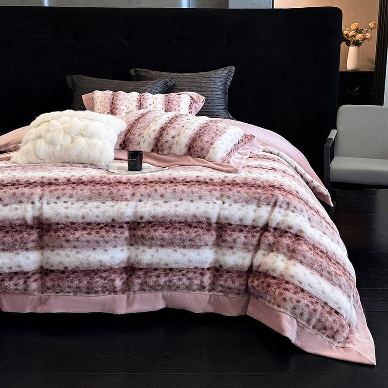 Winter New Arrival Lovewe | 4Pcs Cover Luxury Bed Set Velvet Milk 380gram | ID04 Color Pink Leopard Pattern