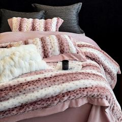 Winter New Arrival Lovewe | 4Pcs Cover Luxury Bed Set Velvet Milk 380gram | ID04 Color Pink Leopard Pattern