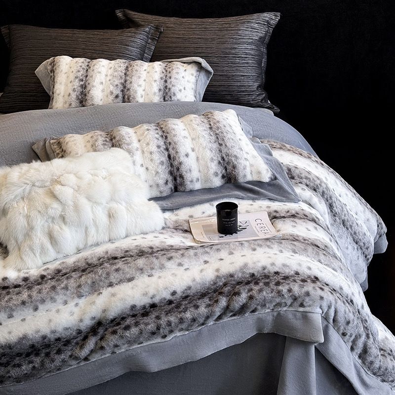 Winter New Arrival Lovewe | 4Pcs Cover Luxury Bed Set Velvet Milk 380gram | ID05 Color LightGray Leopard Pattern