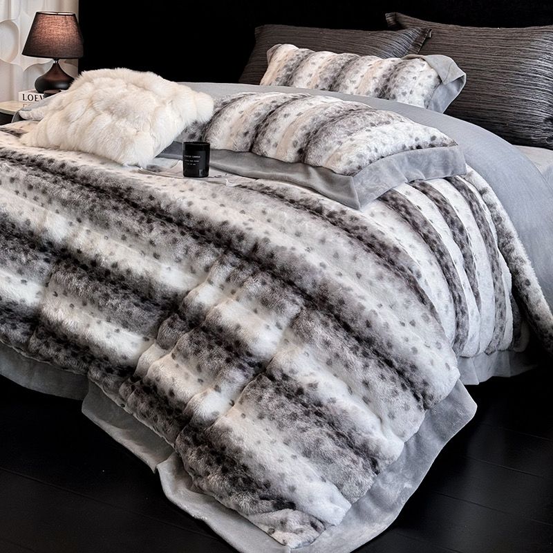 Winter New Arrival Lovewe | 4Pcs Cover Luxury Bed Set Velvet Milk 380gram | ID05 Color LightGray Leopard Pattern
