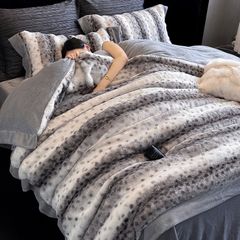 Winter New Arrival Lovewe | 4Pcs Cover Luxury Bed Set Velvet Milk 380gram | ID05 Color LightGray Leopard Pattern