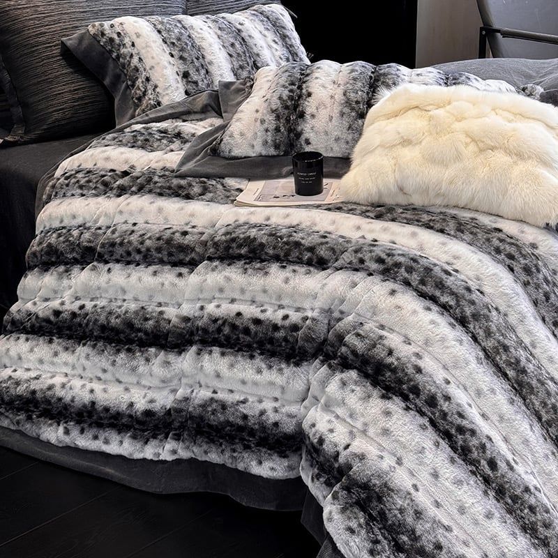 Winter New Arrival Lovewe | 4Pcs Cover Luxury Bed Set Velvet Milk 380gram | ID07 Color LightGray Leopard Pattern