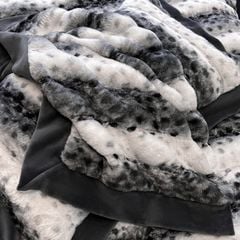 Winter New Arrival Lovewe | 4Pcs Cover Luxury Bed Set Velvet Milk 380gram | ID07 Color LightGray Leopard Pattern