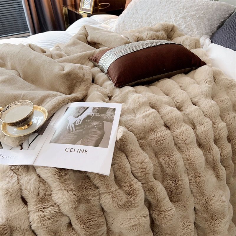 FOX MODER LUXURY FURBLANKET - MILKY BEIGE