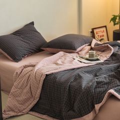 BCG CHẦN HÈ COTTON ĐŨI NHẬT NOORDIC KẺ Ô ĐEN MIX HỒNG MANG ĐẾN TRẢI NGHIỆM ĐÚNG CHẤT PHÒNG NGỦ NHẬT BẢN