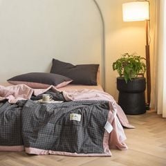 BCG CHẦN HÈ COTTON ĐŨI NHẬT NOORDIC KẺ Ô ĐEN MIX HỒNG MANG ĐẾN TRẢI NGHIỆM ĐÚNG CHẤT PHÒNG NGỦ NHẬT BẢN