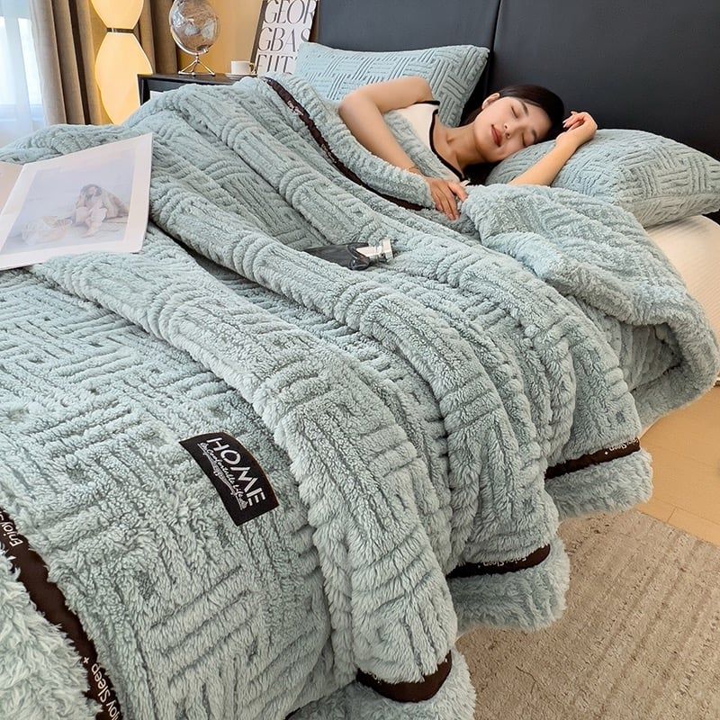 Home Text Wool Blanket | Chăn lông cừu dệt nổi 3D (1,6kg) | Deep Sea Blue Xanh Ngọc Navy
