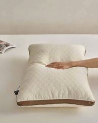 RUỘT GỐI LỤA TRẦN TRÁM VIỀN NÂNG KÉP BÔNG LÔNG VŨ NHÂN TẠO SIZE 48*74CM