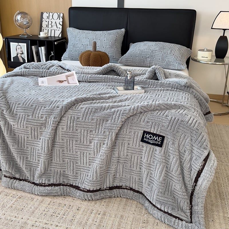 Home Text Wool Blanket | Chăn lông cừu dệt nổi 3D (1,6kg) | Ghi Xám Dark Grey