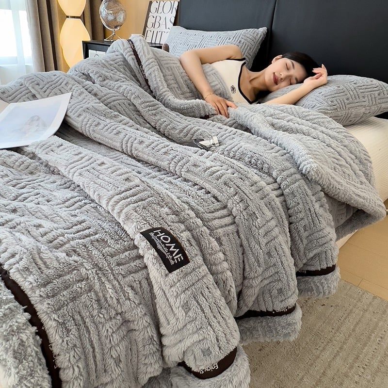 Home Text Wool Blanket | Chăn lông cừu dệt nổi 3D (1,6kg) | Ghi Xám Dark Grey