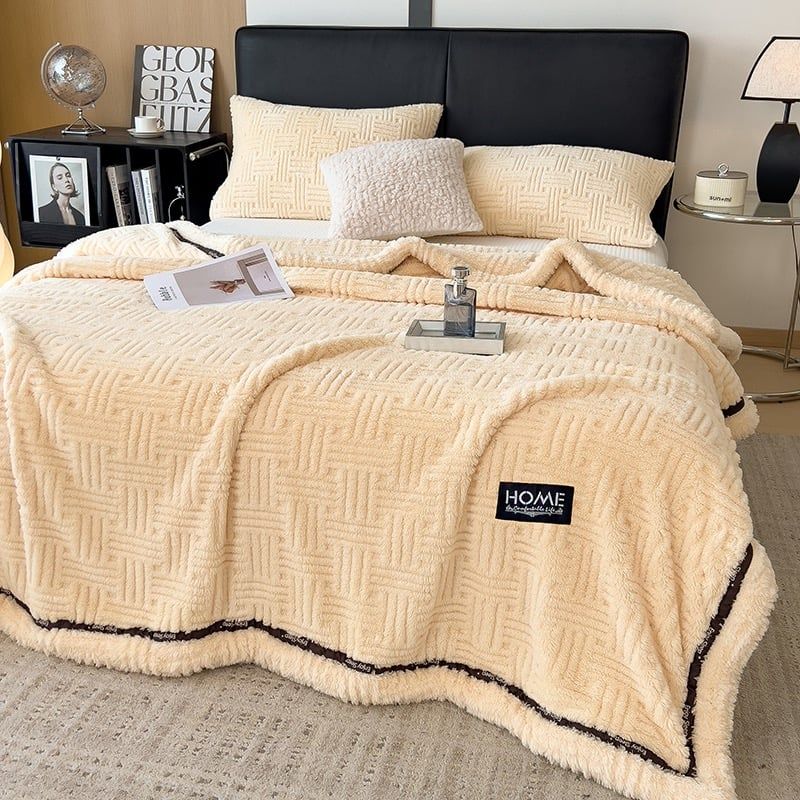 Home Text Wool Blanket | Chăn lông cừu dệt nổi 3D 1,6kg | Mầu Lông Gà Con Pastel Chick Yellow