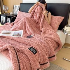 Home Text Wool Blanket Chăn lông cừu dệt nổi 3D 1,6kg | Deep Pink Hồng Đậm
