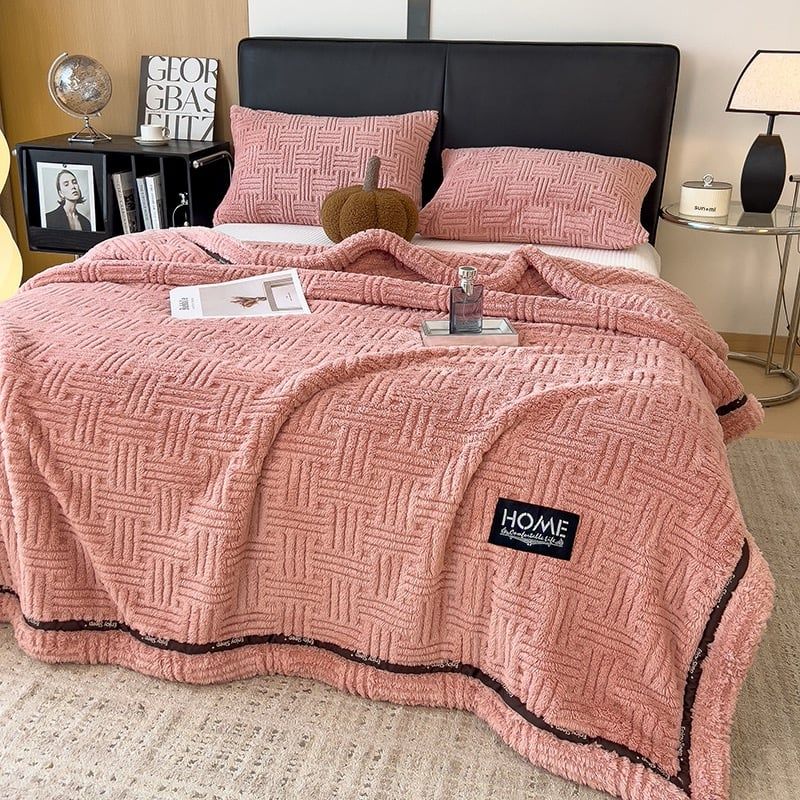 Home Text Wool Blanket Chăn lông cừu dệt nổi 3D 1,6kg | Deep Pink Hồng Đậm